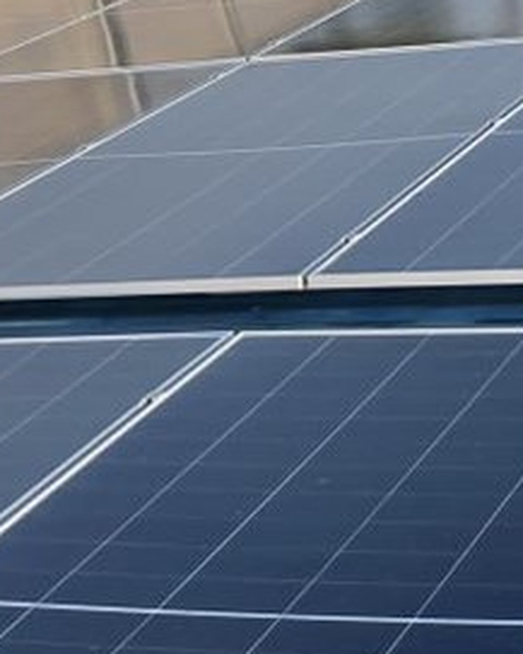 Minh hoạ hợp đồng thuê mái: phân chia trách nhiệm giữa chủ mái và nhà đầu tư solar về bảo hiểm, bảo trì và xử lý sự cố.